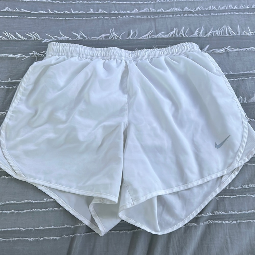 white nike shorts